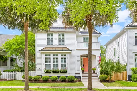 164 Etiwan Park St, Daniel Island, SC 29492