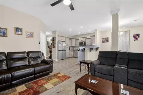 Entry Way - 426 Thoroughbred Dr, Moncks Corner, SC 29461 photo 3 of 9