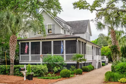 407 Royall Ave, Mount Pleasant, SC 29464
