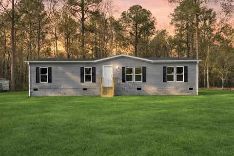270 Saturn Ln, Walterboro, SC 29488