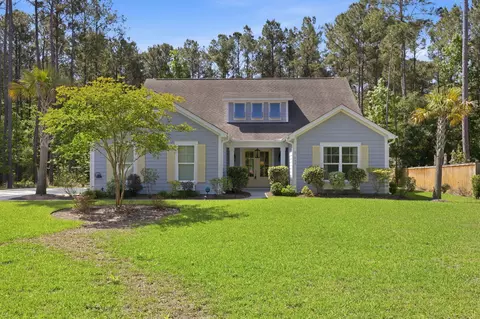 115 Beam St, Huger, SC 29450