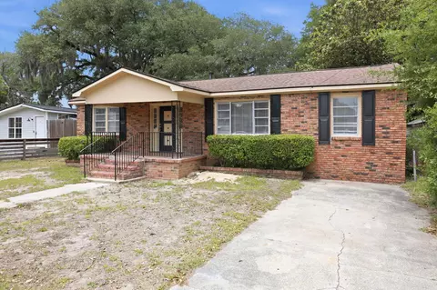 2016 Spruce Blvd, North Charleston, SC 29406