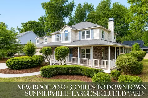 200 Loch Lomond St, Summerville, SC 29483