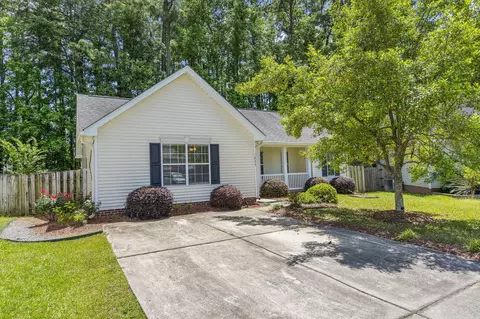 511 Stratton Ct, Goose Creek, SC 29445