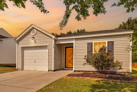 110 Coosawatchie St, Summerville, SC 29485