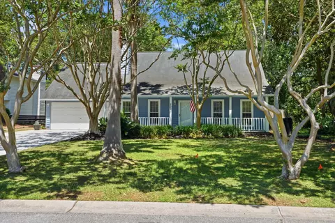 506 Upland Pl, Mount Pleasant, SC 29464