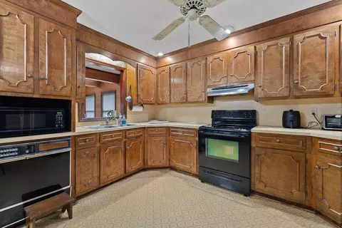 Kitchen - 1807 Perch Rd, Moncks Corner, SC 29461 photo 2 of 2