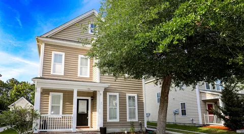 196 Avonshire Dr, Summerville, SC 29483