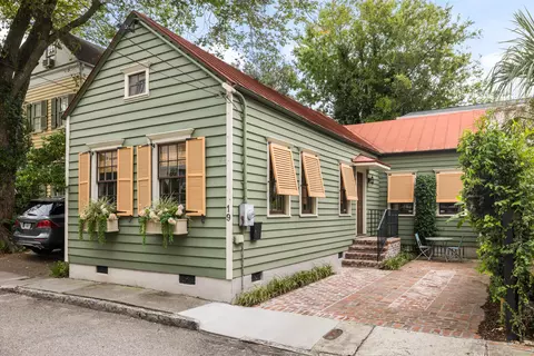 19 West St, Charleston, SC 29401