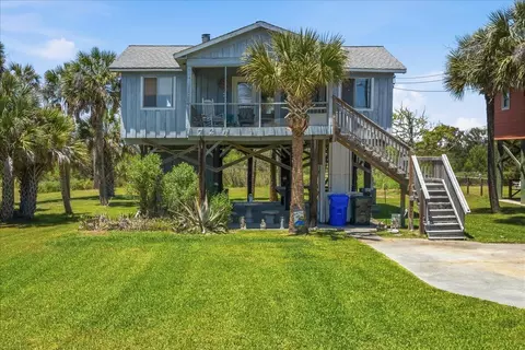 1726 E Ashley Ave, Folly Beach, SC 29439