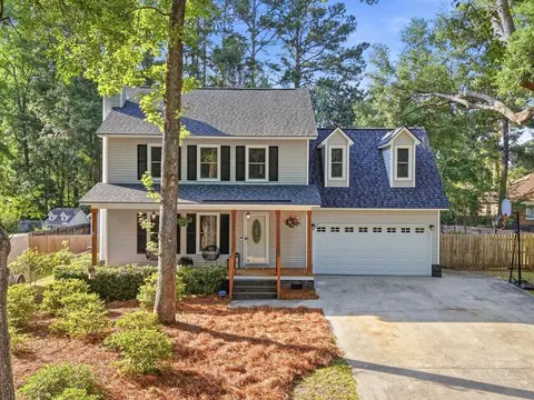102 Garbon Dr, Summerville, SC 29485