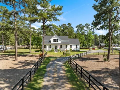 115 Chancing Bye Ln, Huger, SC 29450