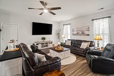 Living - 115 Chancing Bye Ln, Huger, SC 29450 photo 2 of 4