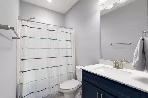 Bath - 422 Ambrose Dr, Summerville, SC 29486 photo 1 of 3