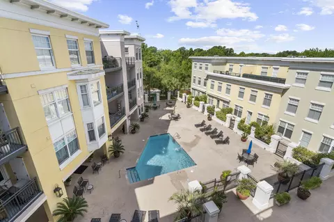 498 Albemarle Rd #510, Charleston, SC 29407