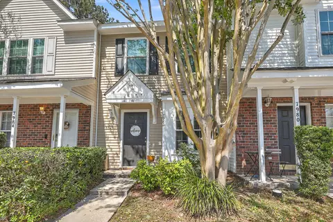 7982 Shadow Oak Dr, North Charleston, SC 29406