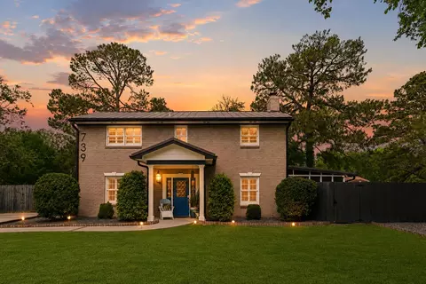 739 Shamrock Ln, Charleston, SC 29412