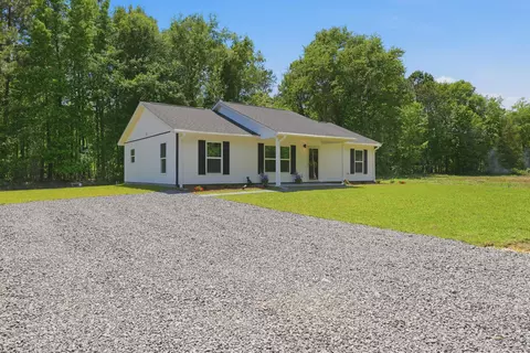 141 Kylie Ln, Saint Stephen, SC 29479