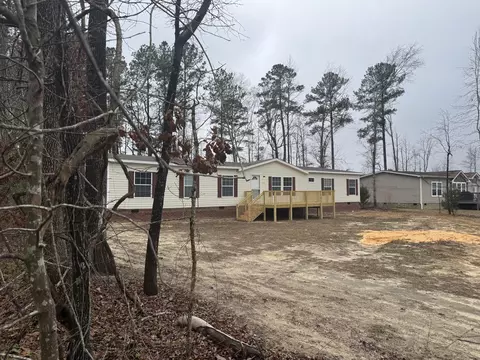 165 Ash Hill Dr, Eutawville, SC 29048