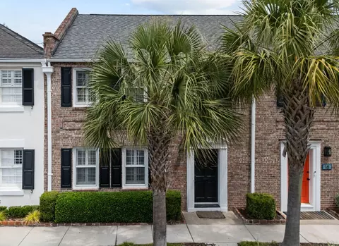 20 Charlestowne Ct, Charleston, SC 29401