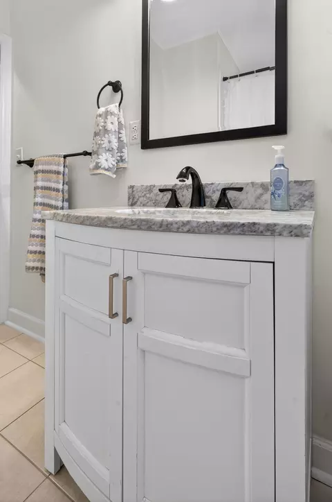 Bath - 206 N Winter St, Moncks Corner, SC 29461 photo 2 of 5