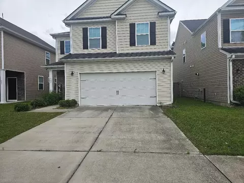 447 Whispering Breeze Ln, Summerville, SC 29486