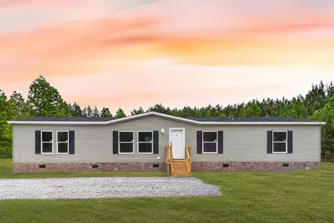 393 Herndon St, Walterboro, SC 29488