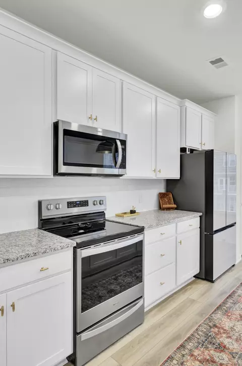 Kitchen - 352 Herty Park Dr, Moncks Corner, SC 29461 photo 4 of 7