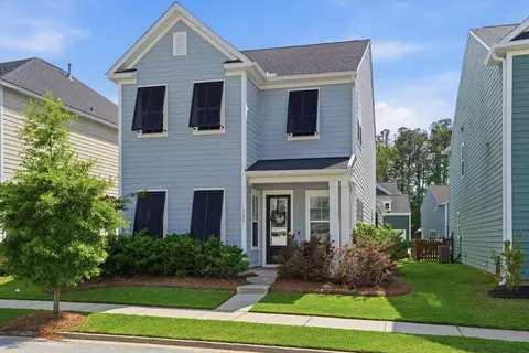 131 Trumpet Vine Dr, Summerville, SC 29483