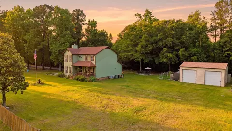 1594 E Church St, Bonneau, SC 29431
