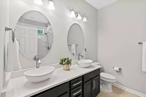Bath - 537 Nelliefield Trl, Wando, SC 29492 photo 1 of 3