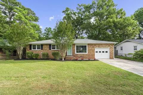 121 Belknap Rd, Goose Creek, SC 29445