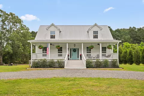 4047 Crestmont St, Meggett, SC 29449