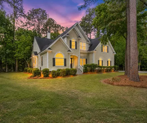 1825 S James Gregarie Rd, Mount Pleasant, SC 29466
