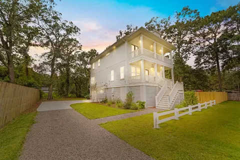 1892 Grover Dr, Johns Island, SC 29455