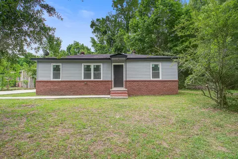 151 Stratton Dr, North Charleston, SC 29420