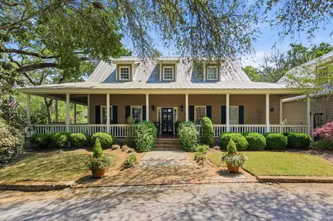 143 Live Oak Dr, Mount Pleasant, SC 29464