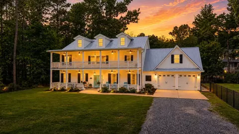 5681 Captain Kidd Rd, Hollywood, SC 29449