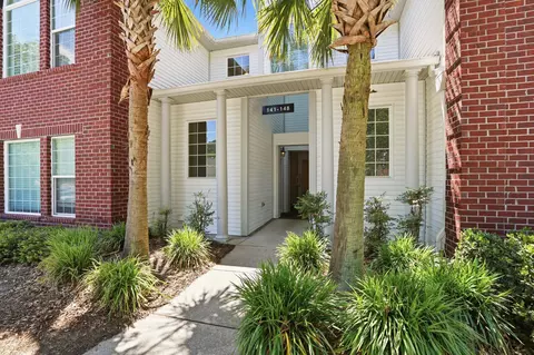 141 Golfview Ln, Summerville, SC 29485