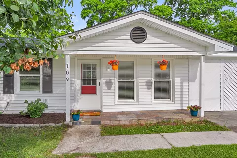 109 Camellia Rd, Goose Creek, SC 29445