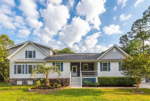 958 Beehive Rd, Awendaw, SC 29429