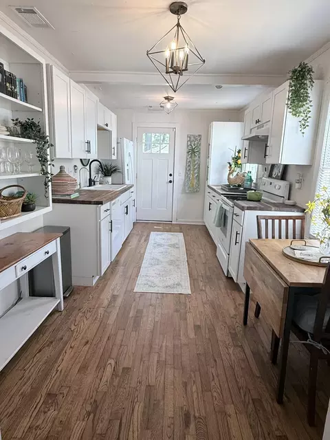 5539 Blackwell St, North Charleston, SC 29406
