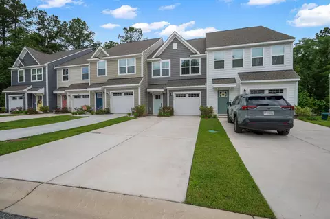1051 Crescent Cove Ln, Summerville, SC 29483