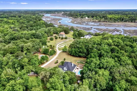 1624 Lonnie Taylor Ln, Wadmalaw Island, SC 29487