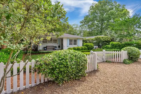 708 Pitt St, Mount Pleasant, SC 29464