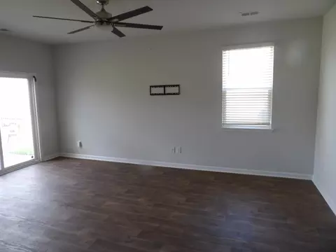 Living - 409 Cedarview Rd, Summerville, SC 29486 photo 2 of 2