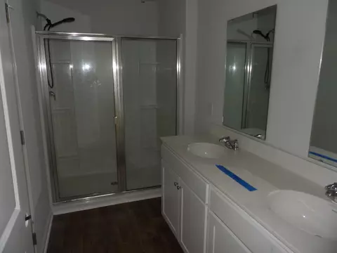 Bath - 409 Cedarview Rd, Summerville, SC 29486 photo 3 of 4