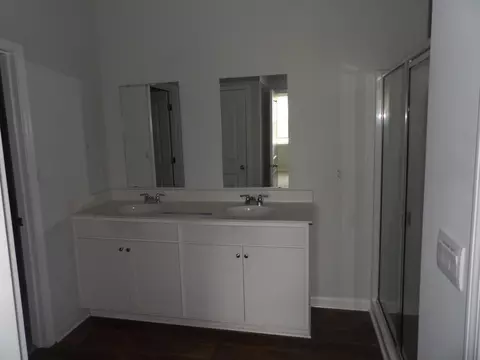 Bath - 409 Cedarview Rd, Summerville, SC 29486 photo 1 of 4