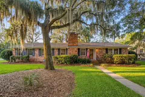 1209 Kensington Dr, Charleston, SC 29407