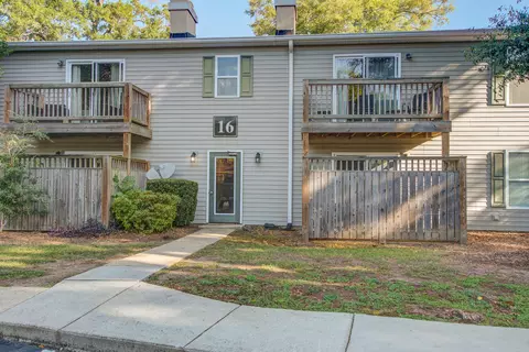 1402 Camp Rd #16F, Charleston, SC 29412